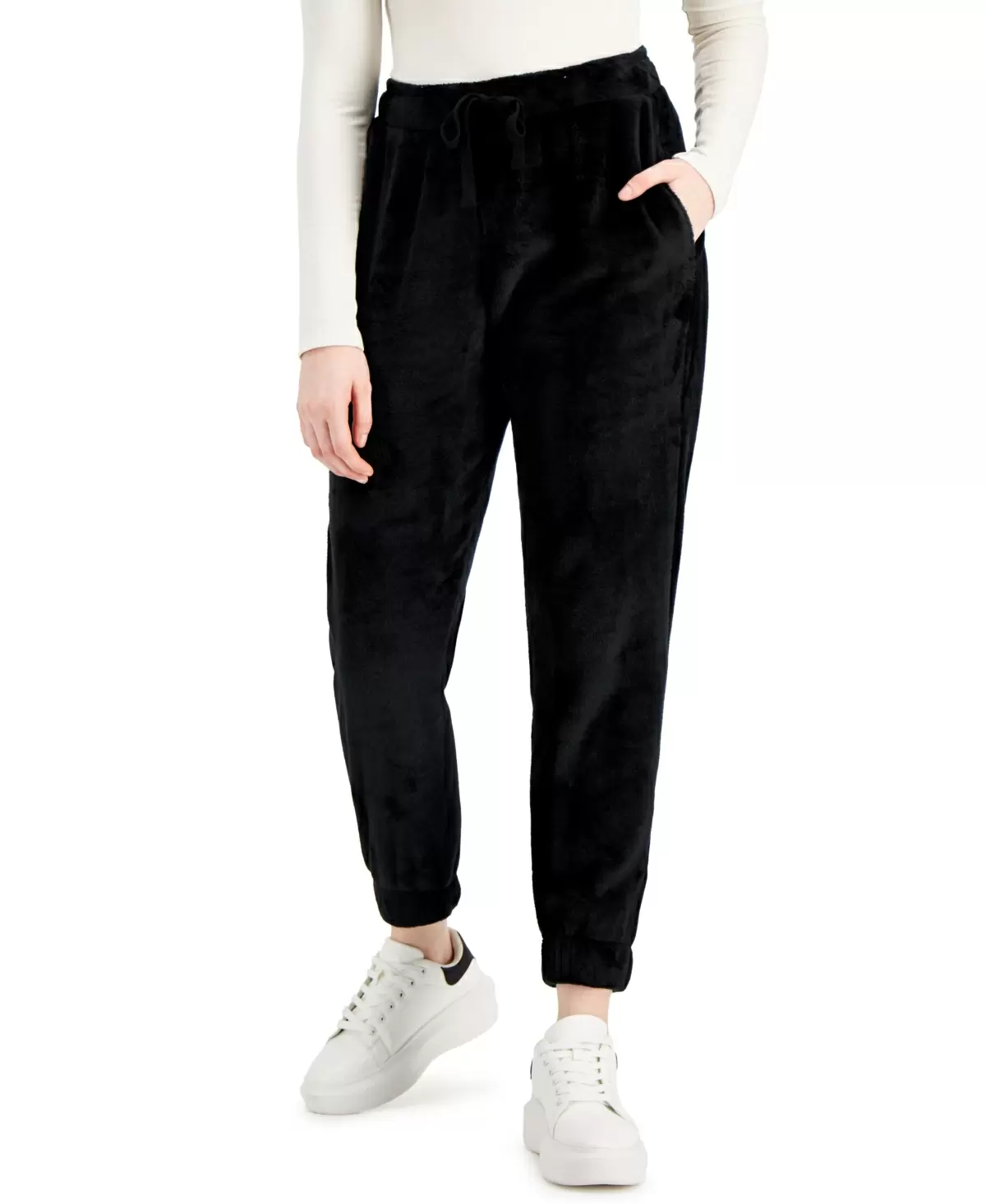 Hippie Rose Juniors’ Plush Jogger Pants, Black, Small