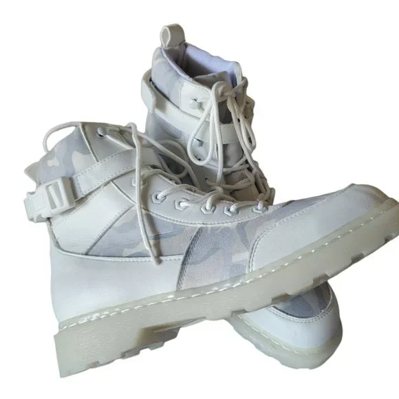 Inc International Concepts Mens Camo Boots, White Camouflage 10.5